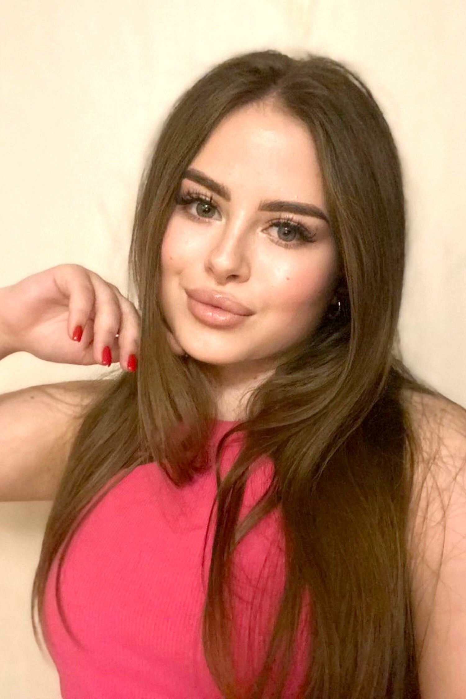 Date Ukrainian Women Margarita, age 22 with ID: 1582791