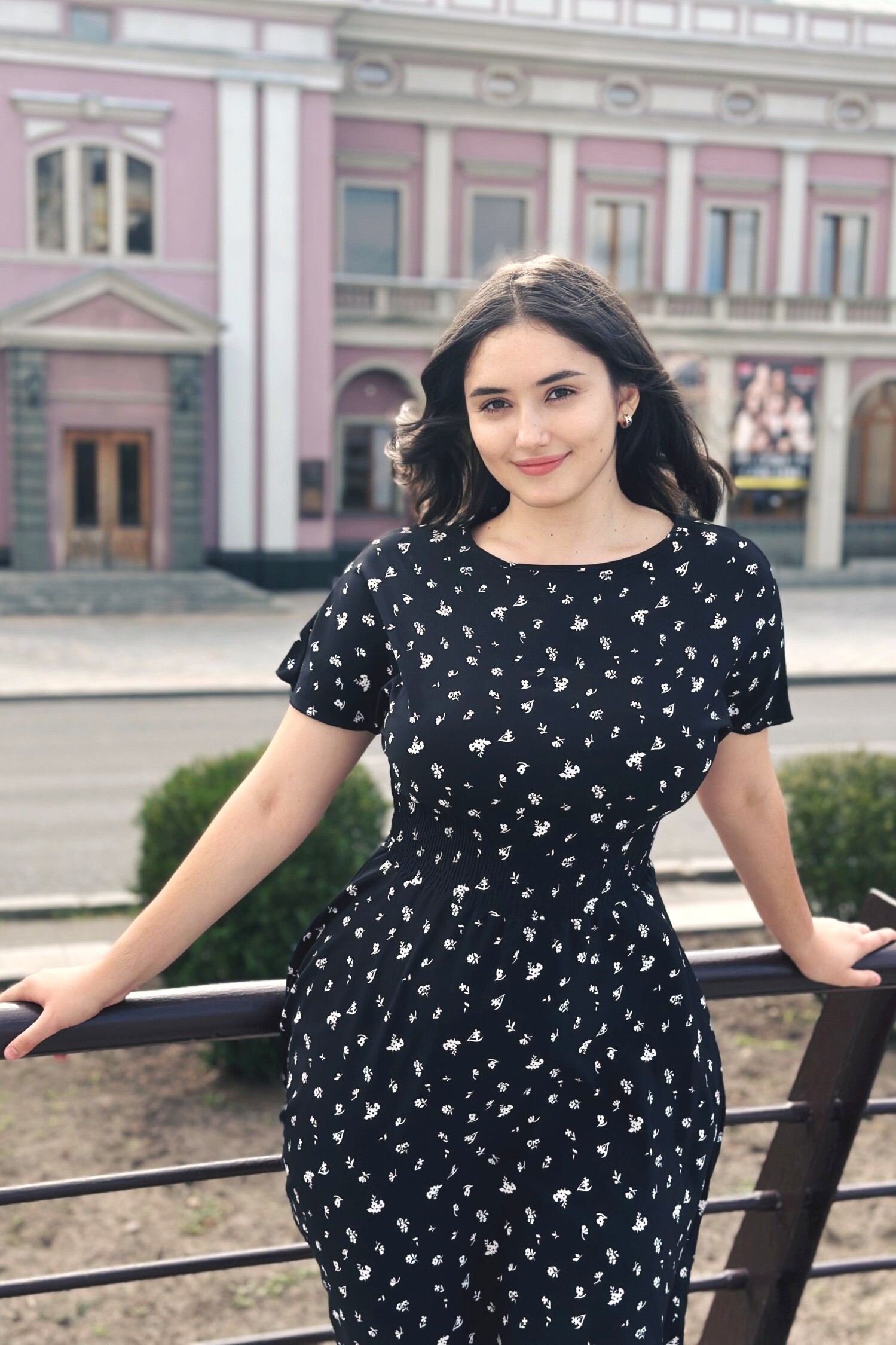 Date Ukrainian Women Olha, age 22 with ID: 1589080