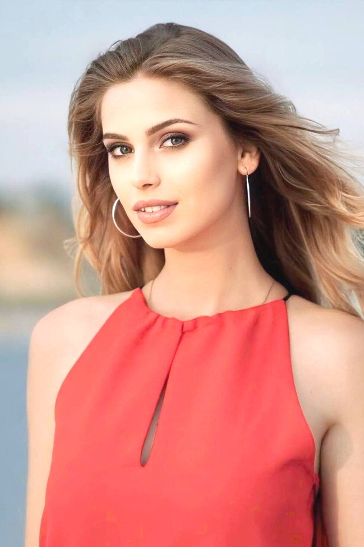 Date ukrainian women olena age 26 with id 1705971