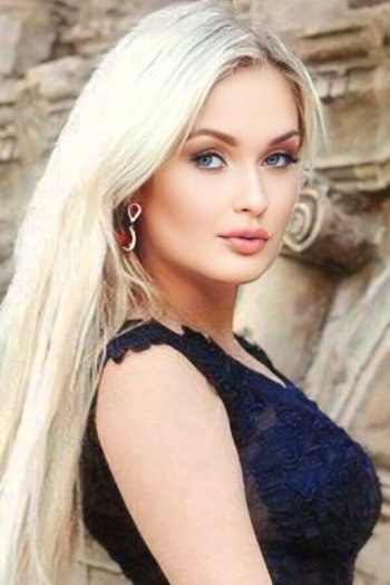 Date Ukrainian Women Ekaterina, age 32 with ID: 1734371