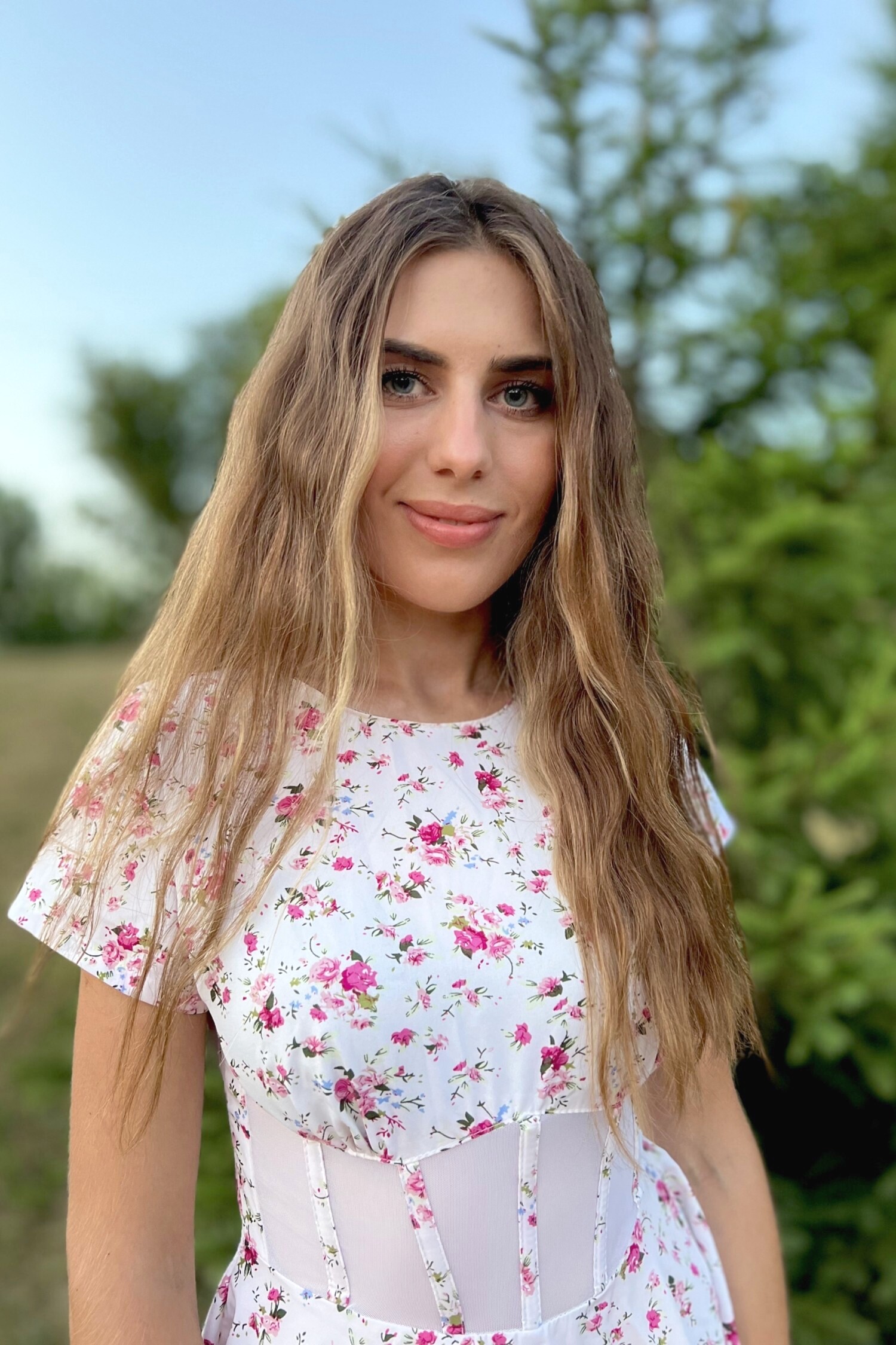 Date Ukrainian Women Diana, age 23 with ID 1805394